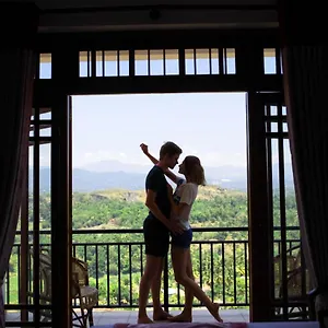 Serenity Hill Oasis Inn